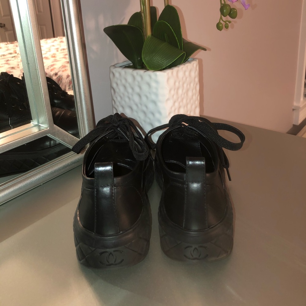 CHANEL shoes - Picture 2 of 7